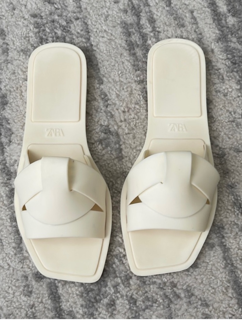 Zara Cream Rubber Crossover Slide Sandals Sz 38 / 7.5
